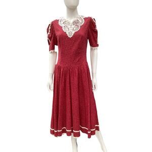 Vintage Gunne Sax Dress Women’s Size M 100% Cotton Back Buttons Lace Trim Red
